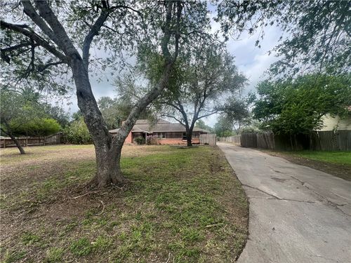 6042 Ebonwood Dr, Corpus Christi, TX, 78412-2871 | Card Image