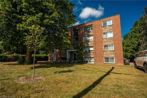 4-2161 Ghent Ave, Burlington, ON, L7R1Y6 | Card Image