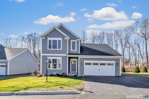 4 Westview Ter, Shelton, CT, 06484-3816 | Card Image