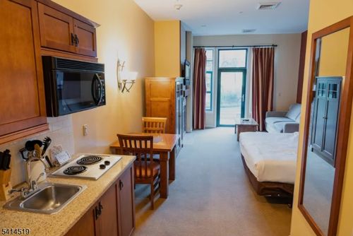 132-200 State Rt 94, Vernon, NJ, 07462-3323 | Card Image