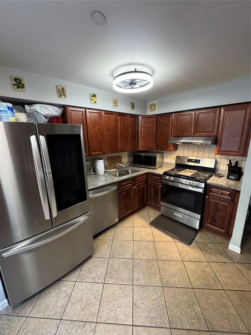 191a3-191 W Kingsbridge Rd, Bronx, NY, 10463 | Card Image