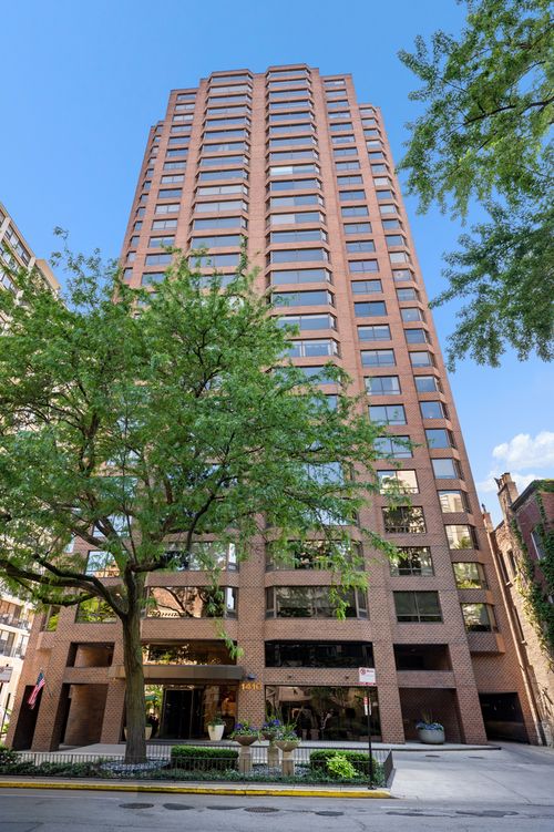 27b-1410 N State Pkwy, Chicago, IL, 60610-4946 | Card Image
