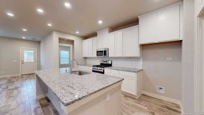 1922 Scare Crow, House other with 4 bedrooms, 2 bathrooms and null parking in New Braunfels TX | Image 8