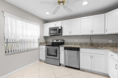 apt-27e-9270 Vista Del Lago, Boca Raton, FL, 33428-3144 | Card Image