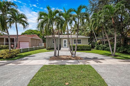 134 Fern Way, Miami Springs, FL, 33166 | Card Image