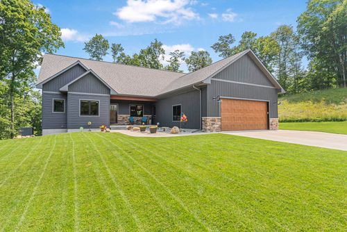 6238 E Gallivan Rd, Cedar, MI, 49621-8824 | Card Image