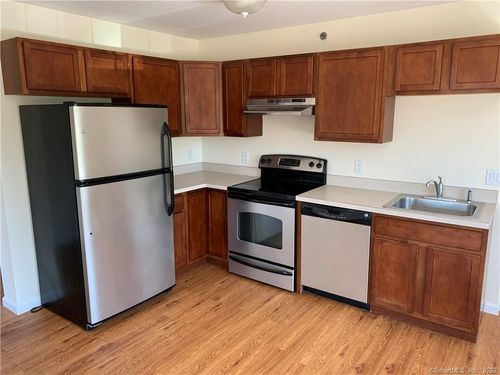 300-7 New St, Danbury, CT, 06810-6511 | Card Image