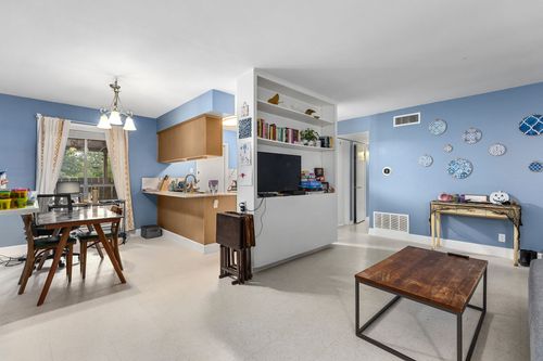 7001 Cooper Ln, Austin, TX, 78745-5519 | Card Image