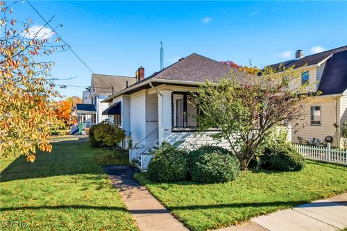 223 Sheridan Ave, Niles, OH, 44446-1828 | Card Image