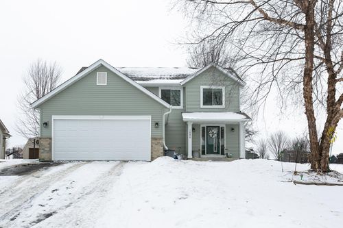 1586 Mallard Ave, Baldwin, WI, 54002-5566 | Card Image