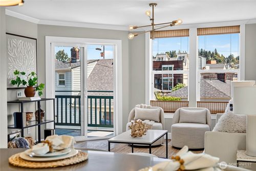 207-2920 Alki Ave Sw, Seattle, WA, 98116-2768 | Card Image