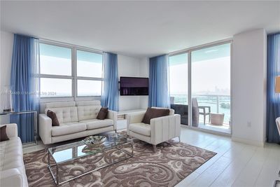 2801 - 650 West Ave, Condo with 2 bedrooms, 2 bathrooms and null parking in Miami Beach FL | Image 1