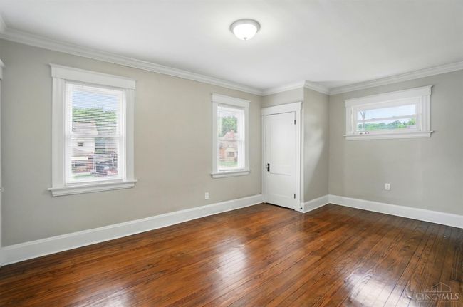 3933 Vine St, House other with 2 bedrooms, 2 bathrooms and null parking in Cincinnati OH | Image 18