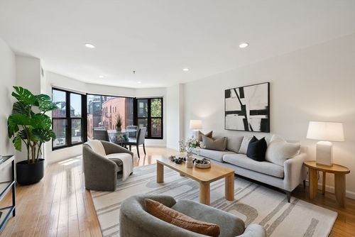 4c-16 Harcourt St, Boston, MA, 02116-6499 | Card Image