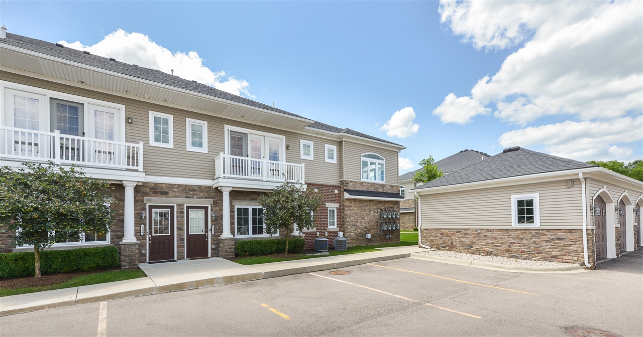 Arbor Chase Dr, Ann Arbor, MI 48103