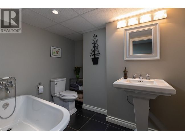 1920 Laurel St, House other with 4 bedrooms, 4 bathrooms and null parking in Terrace BC | Image 25