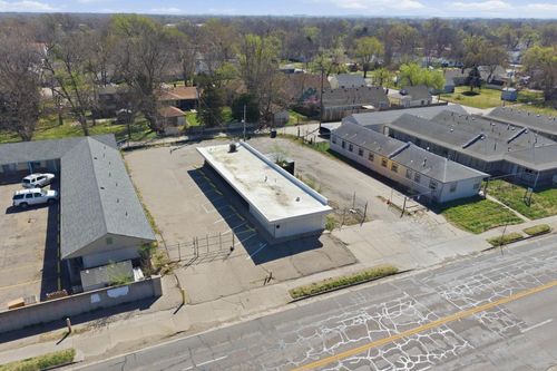 2032 S Broadway, Wichita, KS, 67211 | Card Image