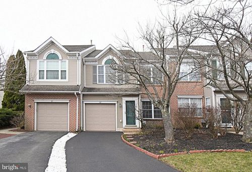 82 Honey Locust Ln, NEWTOWN, PA, 18940-9287 | Card Image