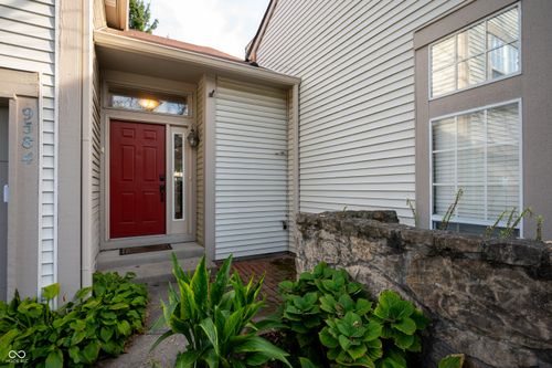 9584 Bay Vista East Dr, Indianapolis, IN, 46250-1446 | Card Image