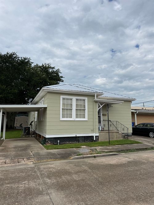 506 Saint Louis St, Thibodaux, LA, 70301-3232 | Card Image
