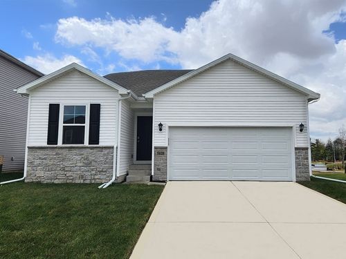 2400 Se Billings Pl, Cumming, IA, 50061 | Card Image