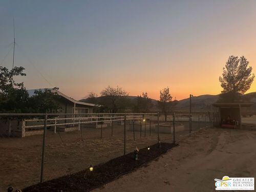 31750 Selmadolph St, Lucerne Valley, CA, 92356-9088 | Card Image