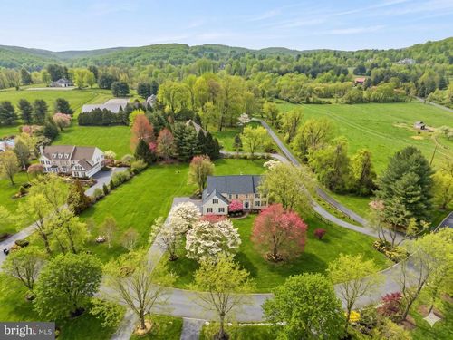 22 Springlea Ln, Chester Springs, PA, 19425-3319 | Card Image
