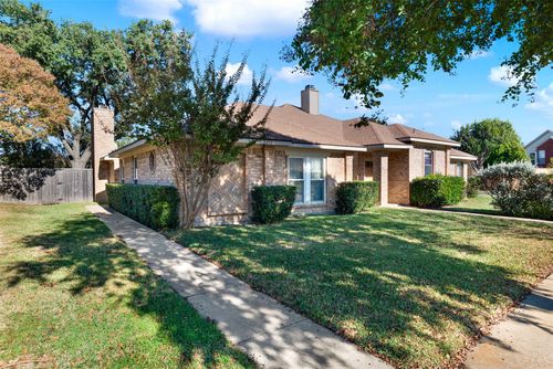 2204 Overview Ln, Garland, TX, 75044-7304 | Card Image