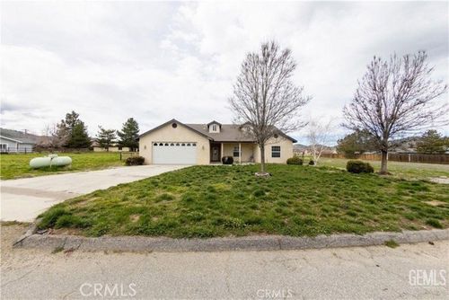 18451 Branding Iron Ct, Tehachapi, CA, 93561-5319 | Card Image