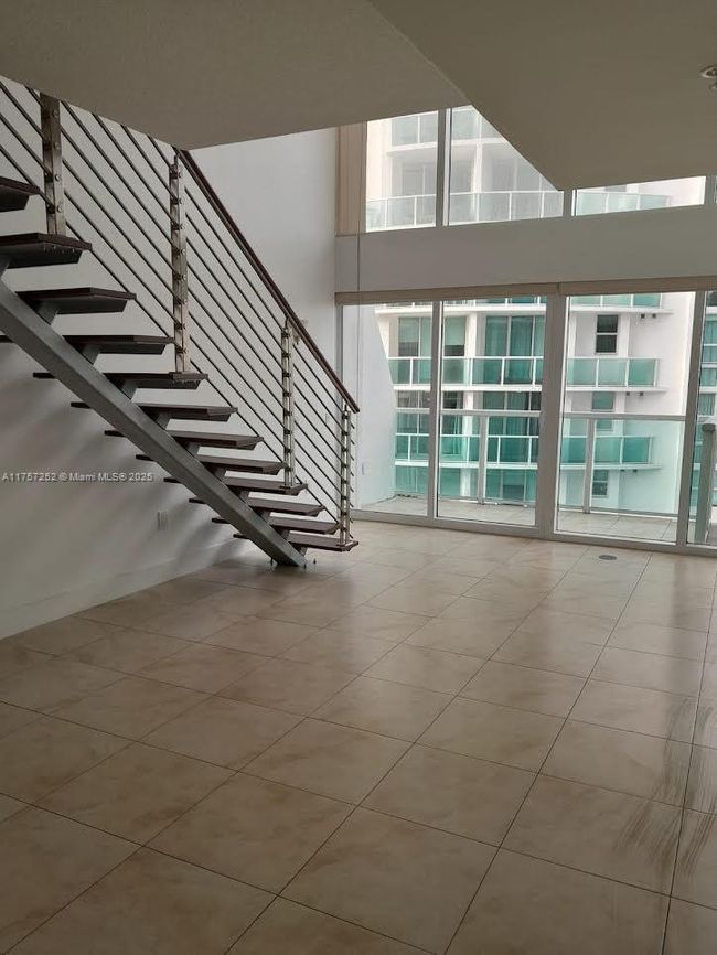 APT-2215 - 41 Se 5 Th St, Condo with 1 bedrooms, 2 bathrooms and null parking in Miami FL | Image 6