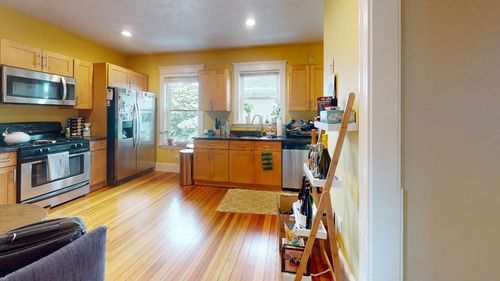 2-17 Bradbury Ave, Medford, MA, 02155-4911 | Card Image