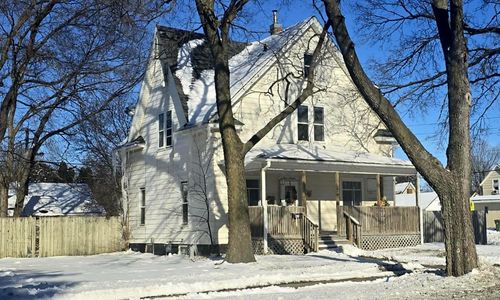 411 4th Ave Avenue, Charles City, IA, 50616 | Card Image