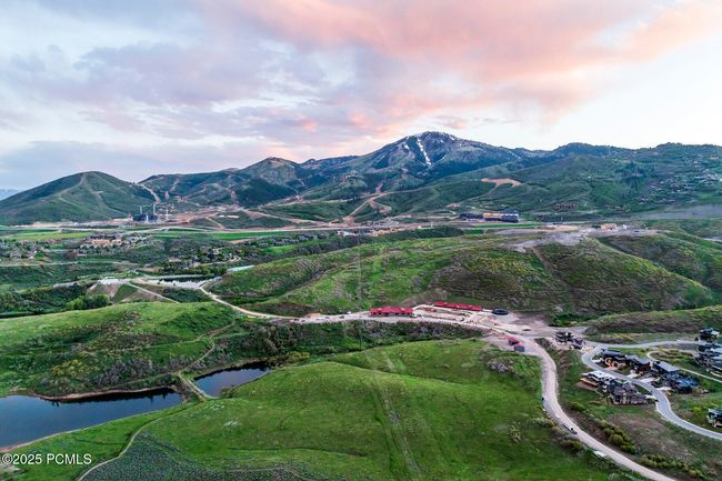1817 W Skyridge Dr, Home with 5 bedrooms, 6 bathrooms and null parking in Mayflower Mnt UT | Image 12