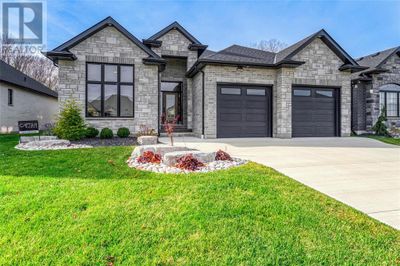 184 Sandpiper Dr, House other with 5 bedrooms, 3 bathrooms and null parking in Sarnia ON | Image 1