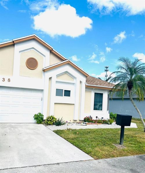 838 E Palm Run Dr, North Lauderdale, FL, 33068-2712 | Card Image