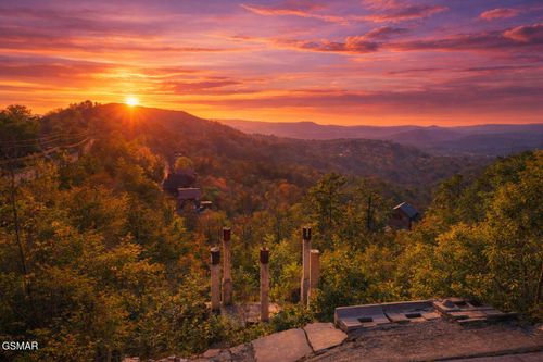 2297 Windy Ln, Sevierville, TN, 37876 | Card Image