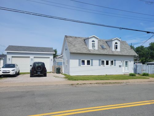 359 Heelan St, New Waterford, NS, B1H3C6 | Card Image