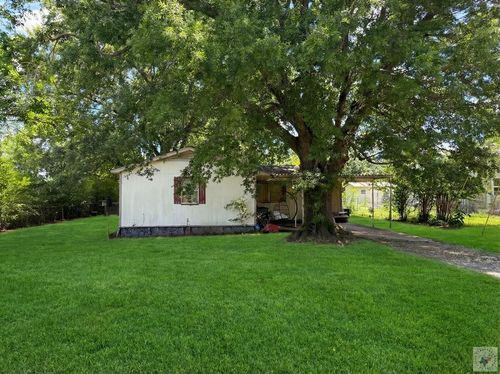 1003 Brooks St, New Boston, TX, 75570-3716 | Card Image