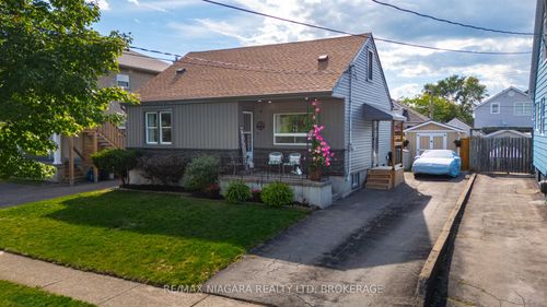 113 Lyons Ave, Welland, ON, L3B1L9 | Card Image