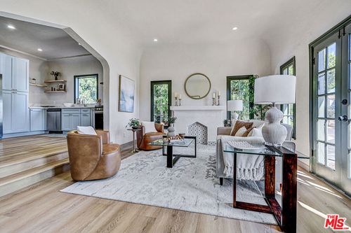 1803 S Sycamore Avenue, Los Angeles, CA, 90019 | Card Image