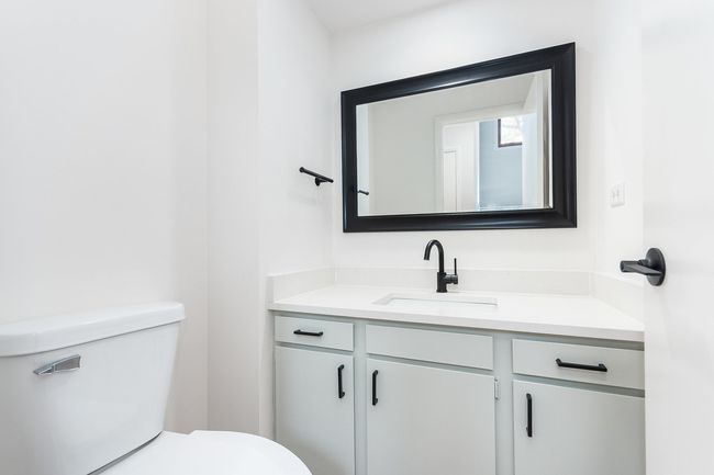 334 Ashland Ave, Townhouse with 2 bedrooms, 3 bathrooms and 2 parking in Highwood IL | Image 8