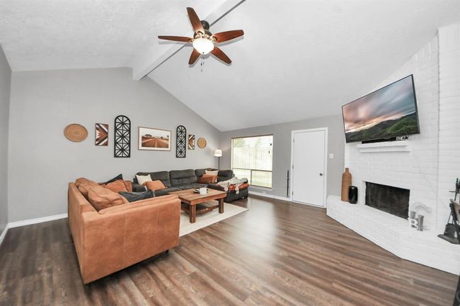 4515 Dawn Creek Ln, House other with 3 bedrooms, 2 bathrooms and 2 parking in Spring TX | Image 5