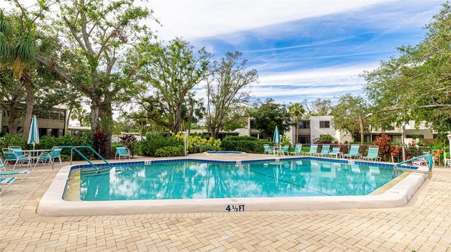 527 Spring Lakes Blvd, Condo with 2 bedrooms, 2 bathrooms and null parking in BRADENTON FL | Image 36
