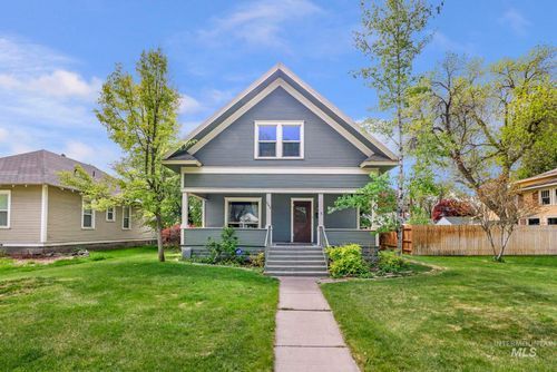 145 9th Ave N, Twin Falls, ID, 83301-6352 | Card Image