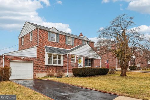 911 Cooke Ln, NORRISTOWN, PA, 19401-4136 | Card Image