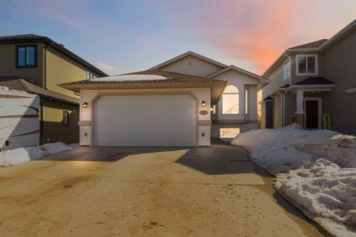 245 Warren Way, Fort Mcmurray, AB, T9H5H9 | Card Image