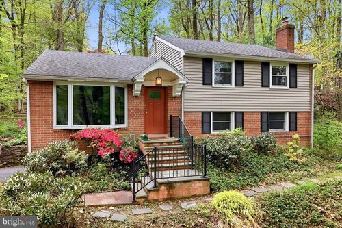 573 Brookwood Rd, WAYNE, PA, 19087-2309 | Card Image