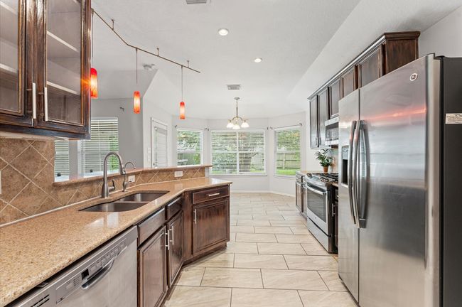 1907 Vineyard Hill Ct, House other with 3 bedrooms, 2 bathrooms and 2 parking in Pearland TX | Image 15