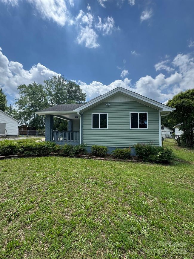 109 Broad St, House other with 3 bedrooms, 3 bathrooms and null parking in Shelby NC | Image 27