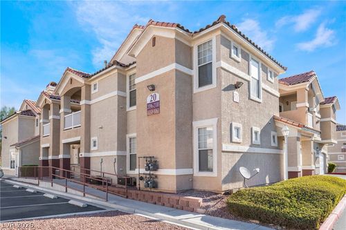 1060-5855 Valley Dr, North Las Vegas, NV, 89031-3631 | Card Image
